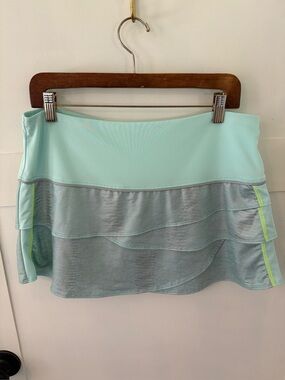 Lucky in Love Scalloped Tennis Skort. Size Large(12).